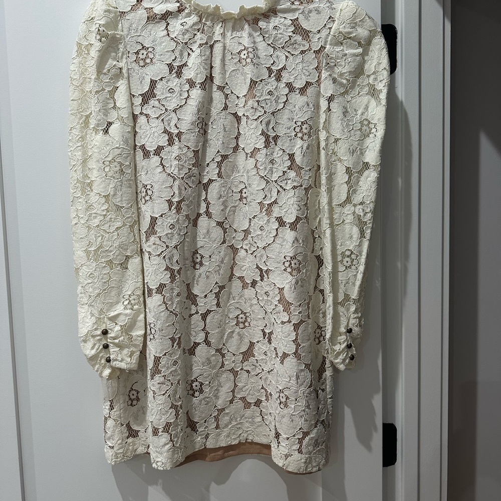 Elegant Cream Lace Dress